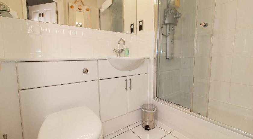Image of Three-Bedroom Apartment 2