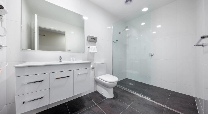 Belconnen Way Hotel & Serviced Apartments