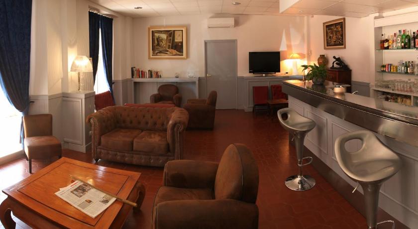 Hotel de La Paix photo