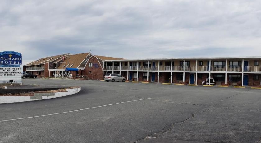 Pilgrim Sands hotel on Long Beach