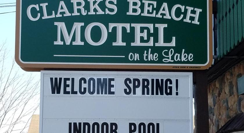 Clark's Beach Motel photo