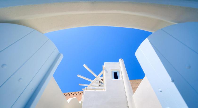 Christina's Cave House — Hotel in Santorini