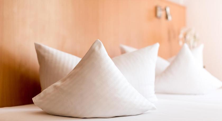 Hotel Adler — Hotel in Waiblingen