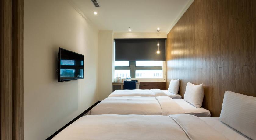 Image of Superior Triple Room 0