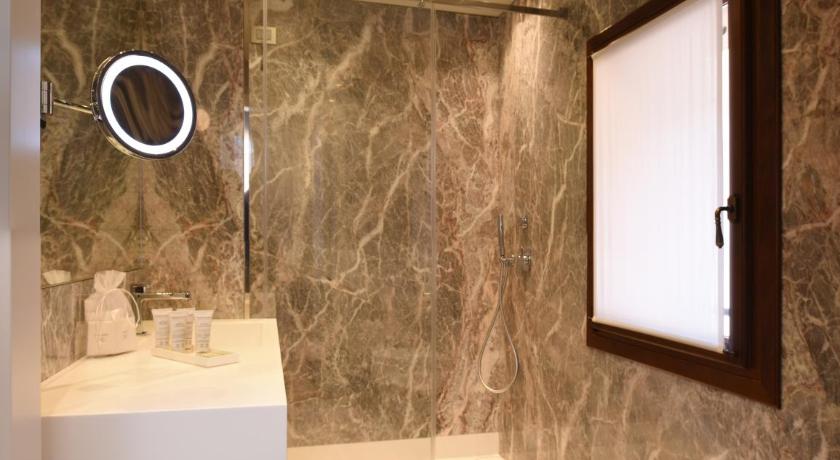 Santa Croce Boutique Hotel