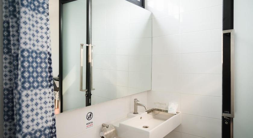 Image of Double Bed with Private Bathroom 16