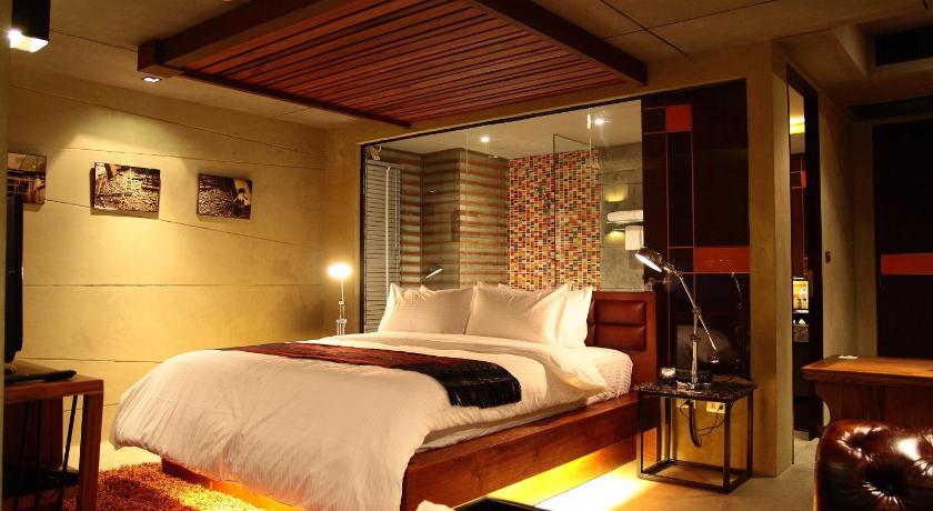 Image of Premier Room 4
