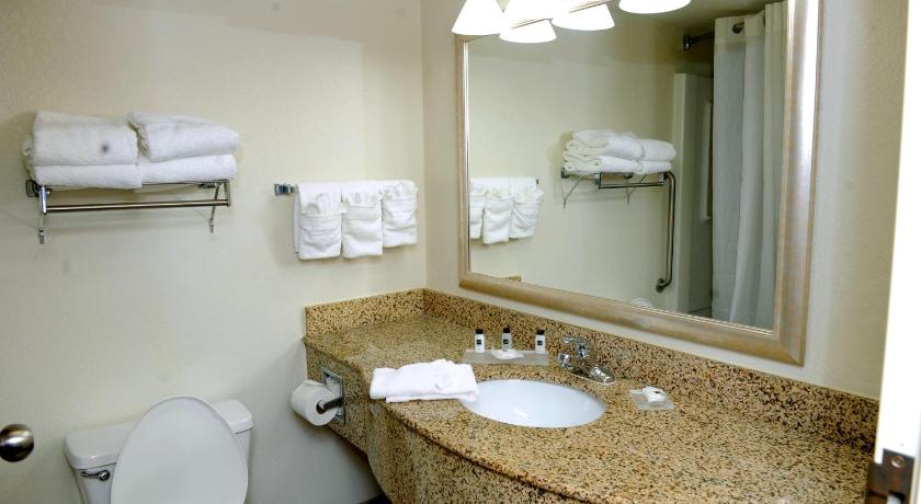 Country Inn & Suites by Radisson, Alpharetta, GA