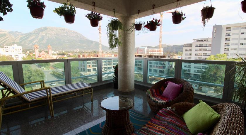 Albatros Apartments — Hotel in Bar