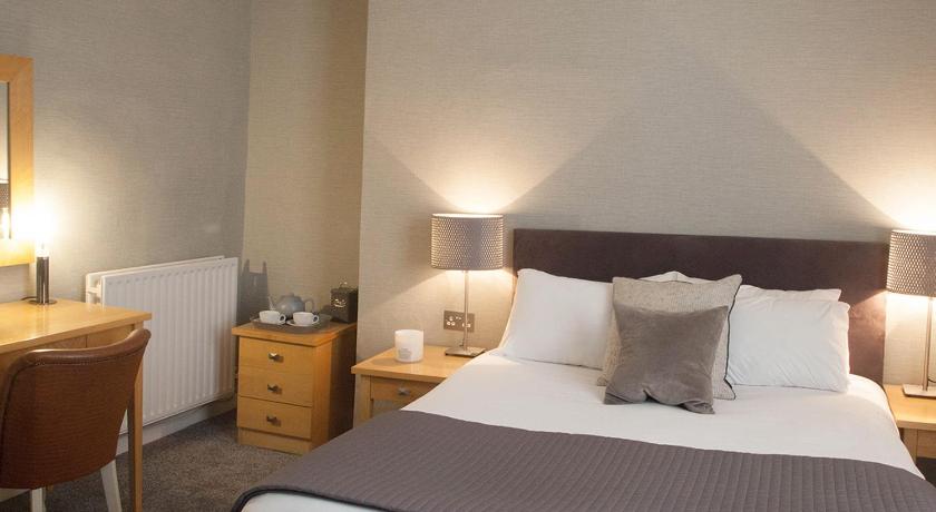 The Warwick Arms Hotel