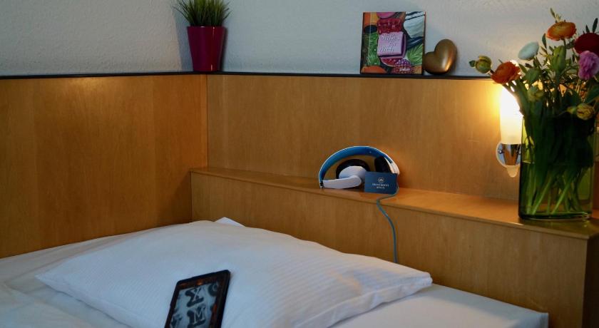 Image of Single Room 13