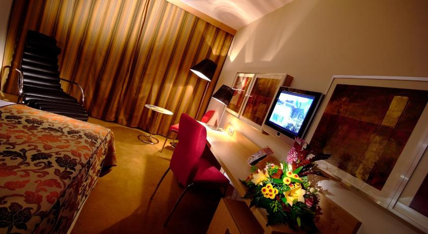 Superior szoba kétszemélyes ággyal - tóra nyíló kilátással (Superior Double Room with Lake View) fotója 6