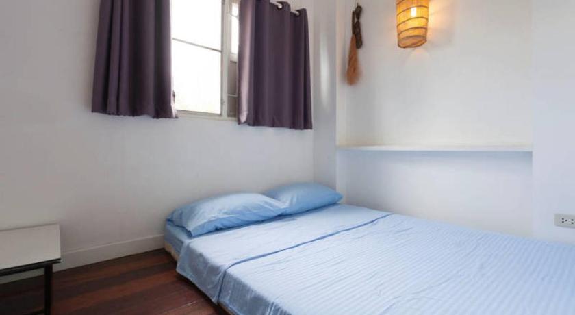 Image of Standard Double Room with Shared Bathroom 0