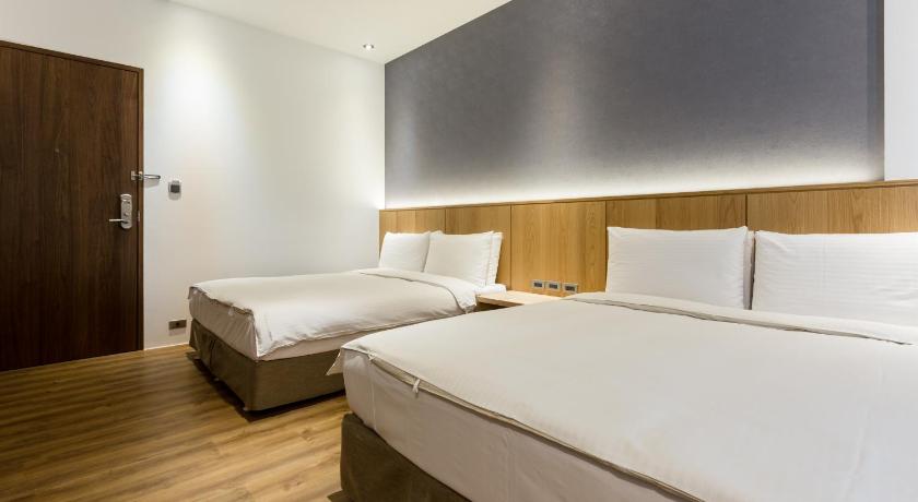 Image of Family Room 7