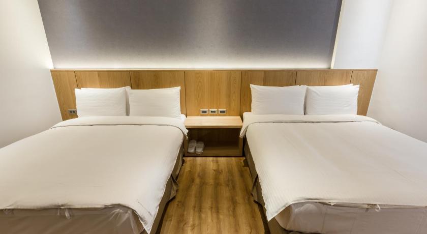 Image of Family Room 11