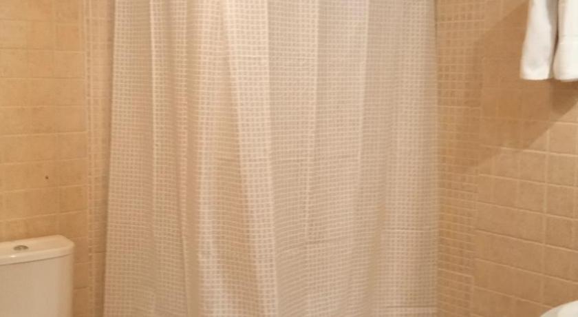 Image of Standard Single Room 8