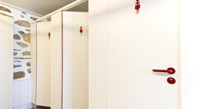 Image of Standard Double Room with Shared Bathroom 6