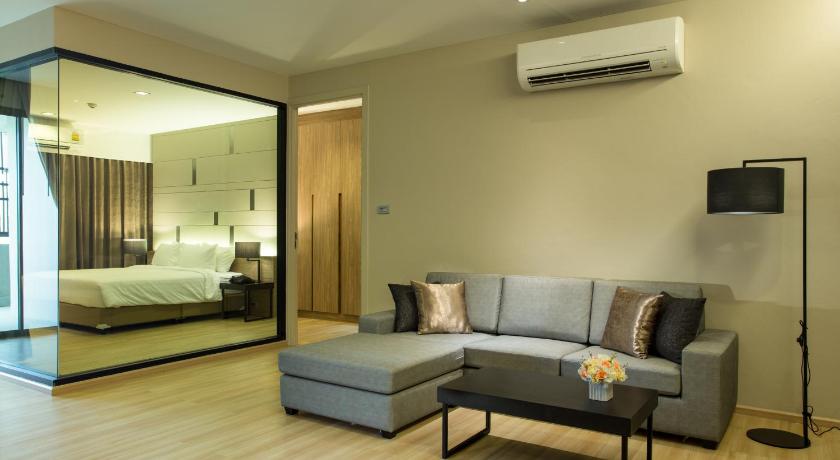 Image of Grand Park View King Room 8