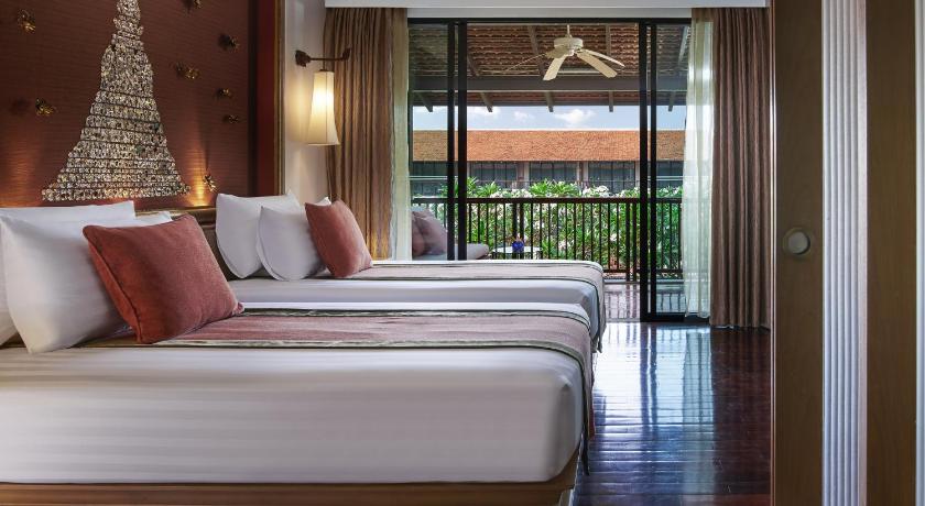 Image of Deluxe Twin Pool View 3