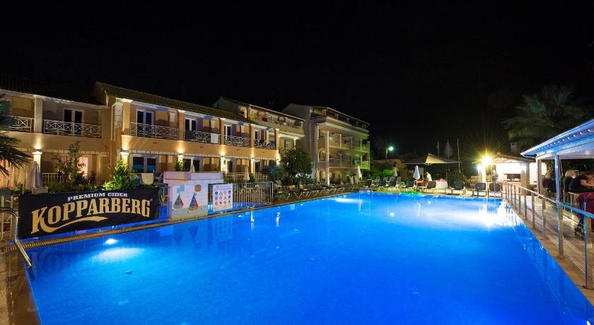 Kavos Plaza Hotel