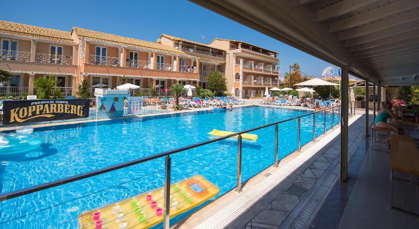 Kavos Plaza Hotel