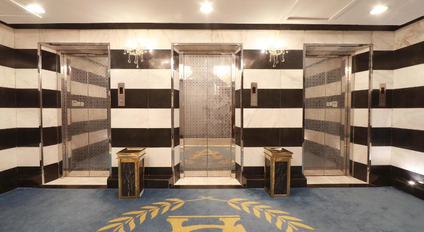 Burj Al Saif Hotel photo