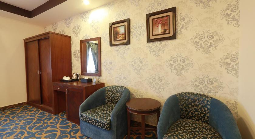 Burj Al Saif Hotel photo