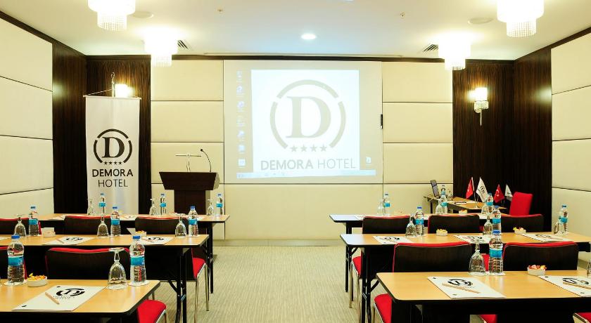 Demora Hotel