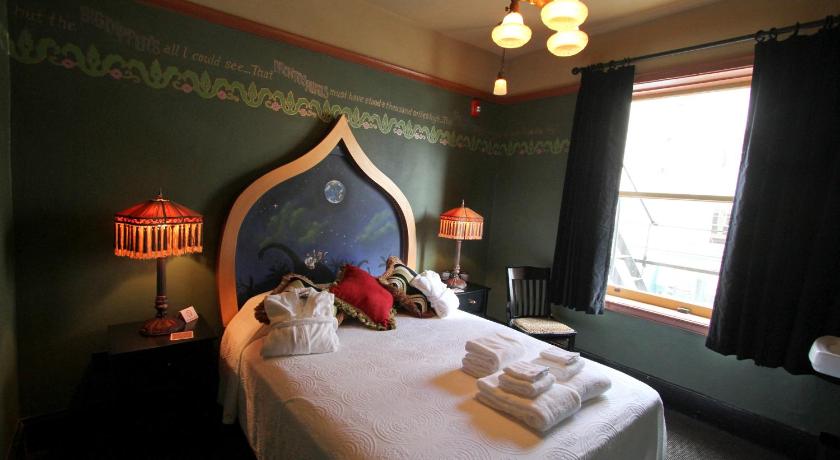 Mcmenamins Crystal Hotel In Portland Or Room Deals Photos Mcmenamins Crystal Hotel In Portland