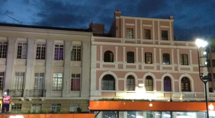 Hostal Mediodia — Hotel in Quito