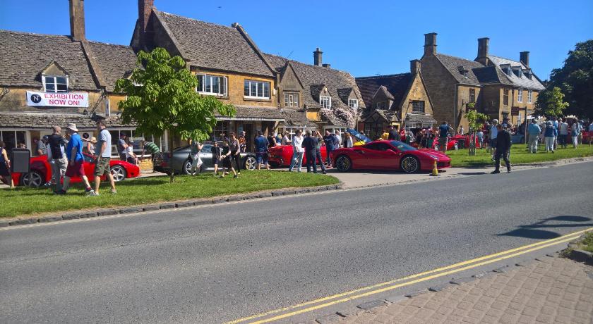 Staddlestones Broadway photo