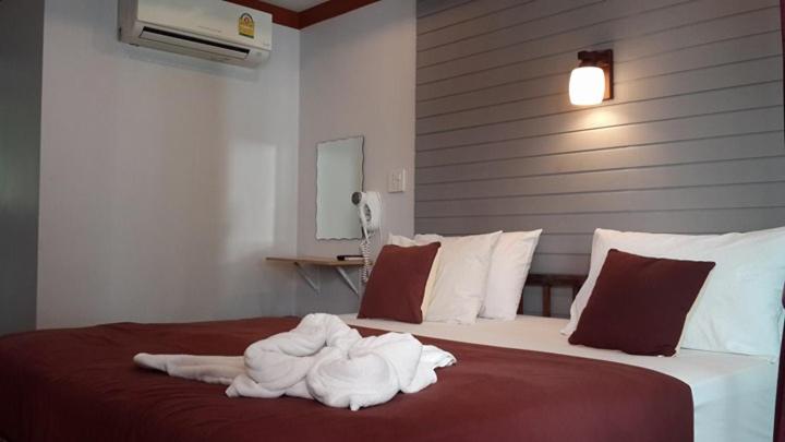 Image of Superior Room 6