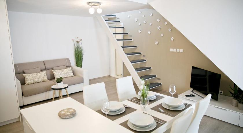 Apartments Hisa Pod Gradom — Hotel in Ljubljana