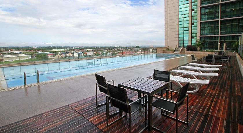 Kuching Bernard Holiday Home 2 @ Boulevard Imperial Suite Kuching 4-Star Guesthouse restaurant