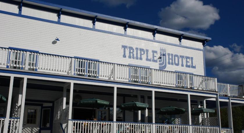 Triple J Hotel photo