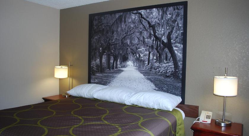 Super 8 By Wyndham Warner Robins photo