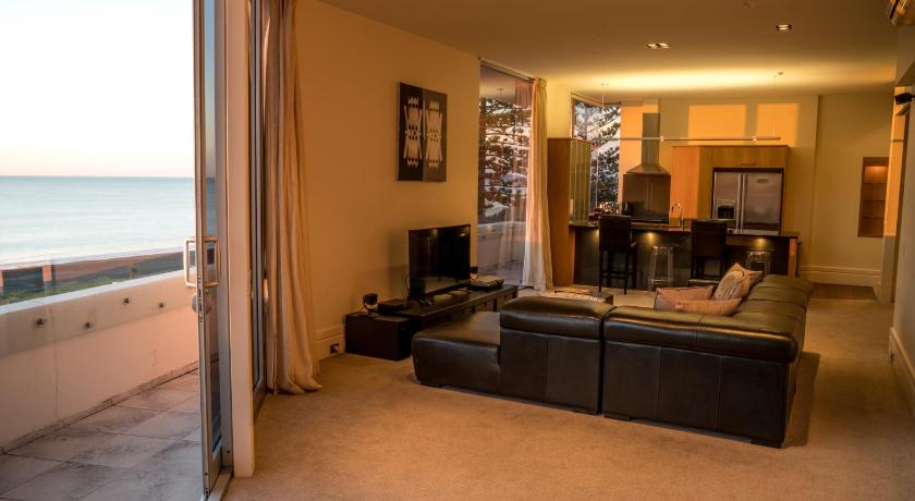 Image of Two-Bedroom Penthouse with Sea View 0
