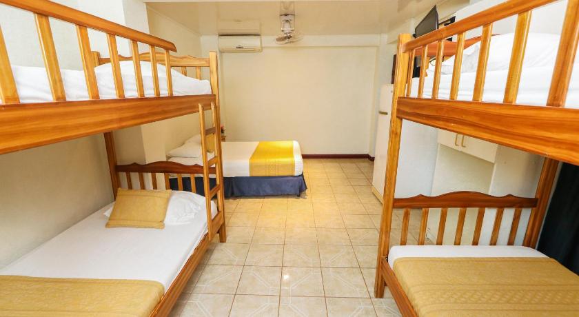 Image of Family Room 11