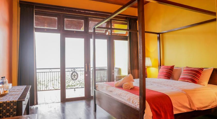 Image of Deluxe Double Room with Balcony and Sea View 3