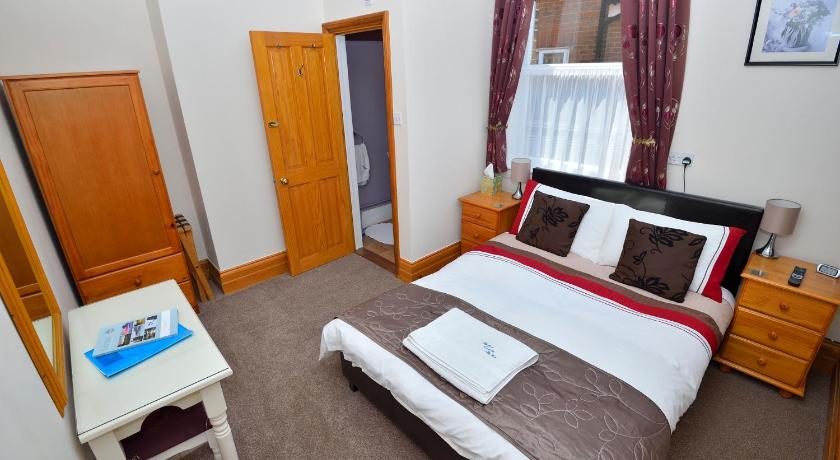 Home from Home Guesthouse photo