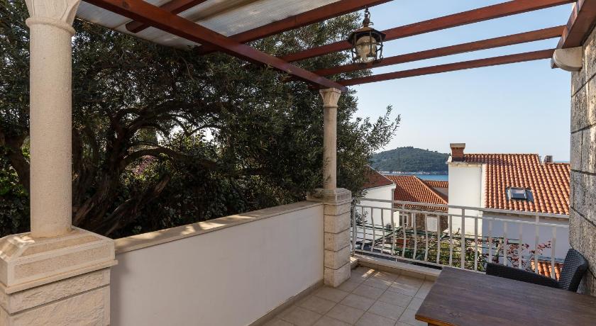 Image of Studio Apartment with Sea View 1