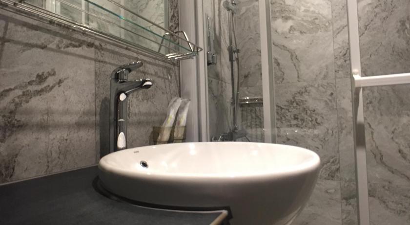 Taipei SS Inn 2-Star Hotel view