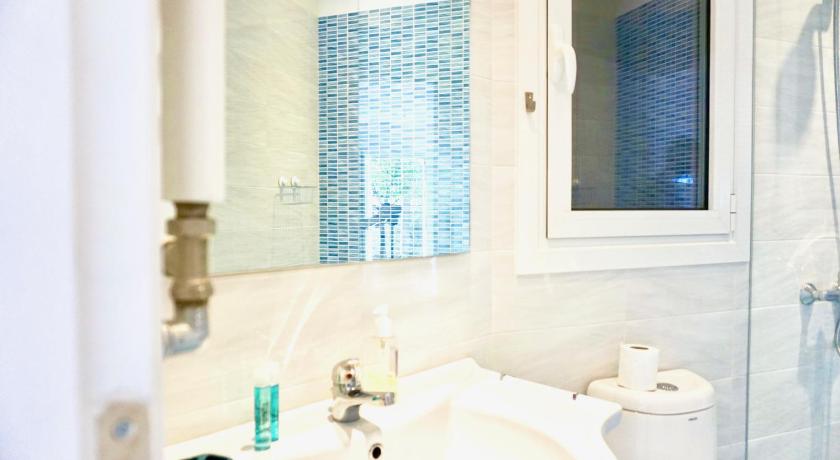 Hilton Area - Renovated Apt. Next to Metro photo