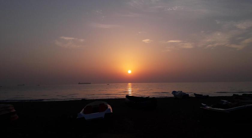 Liyonaa Beach Hotel photo