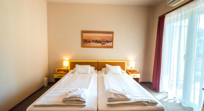 Beach Hotel photo