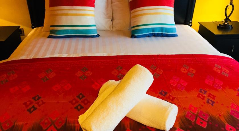 Image of Deluxe Double Room with Balcony and Sea View 9