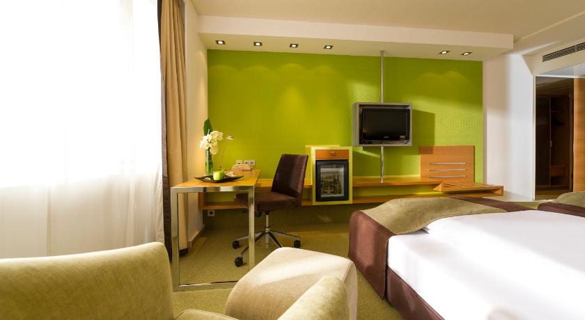 Image of Standard Twin Room 3