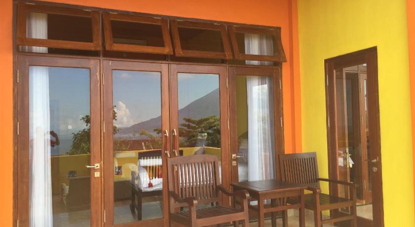 Image of Deluxe Twin Room with Sea View 10