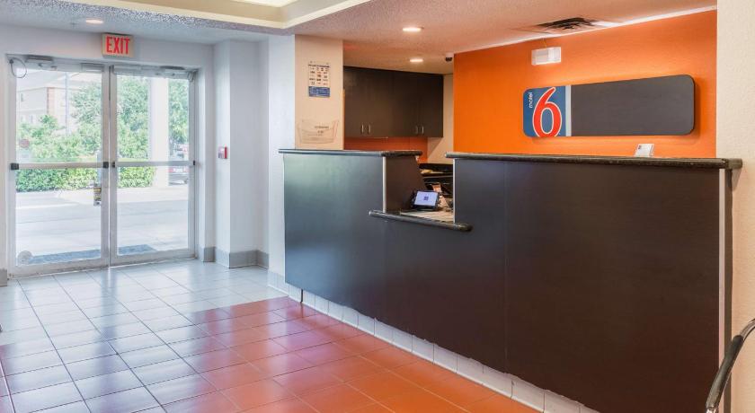 Motel 6-Irving, TX - DFW Airport North