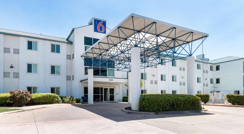 Motel 6-Irving, TX - DFW Airport North